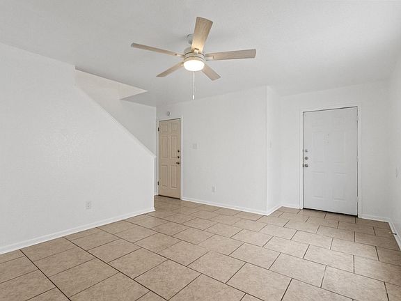4th image of 2410 Royal Crest Cir