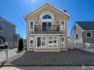 114 Lyndhurst Dr, Mantoloking, NJ 08738