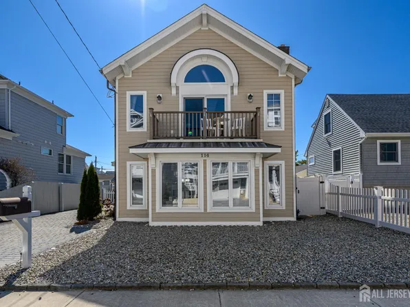 114 Lyndhurst Dr, Mantoloking, NJ 08738