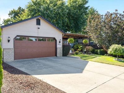 1060 Hopkins Rd, Central Pt, OR, 97502