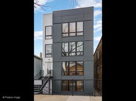 2122 W 18th Pl, Chicago, IL
