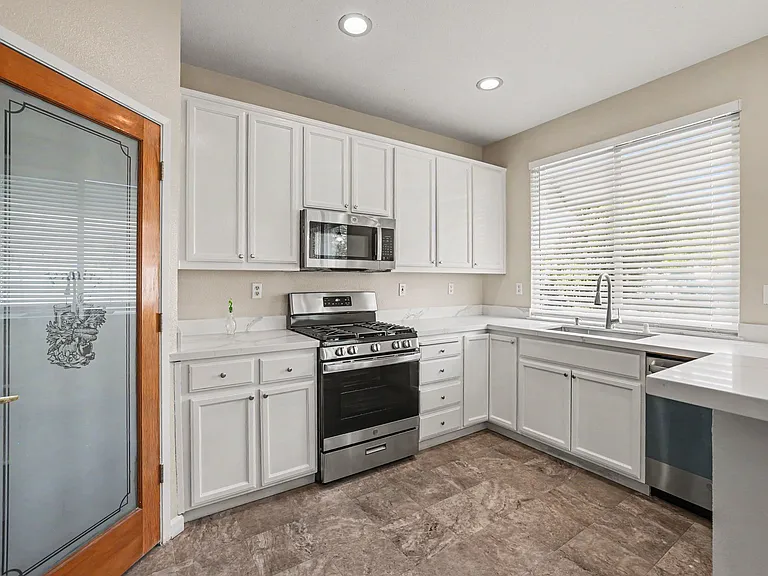337 Upton Pyne Dr — Photo 9