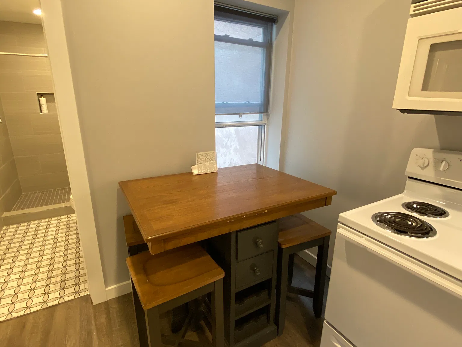 1 bed, 598 sqft, $1,295 — Photo 2