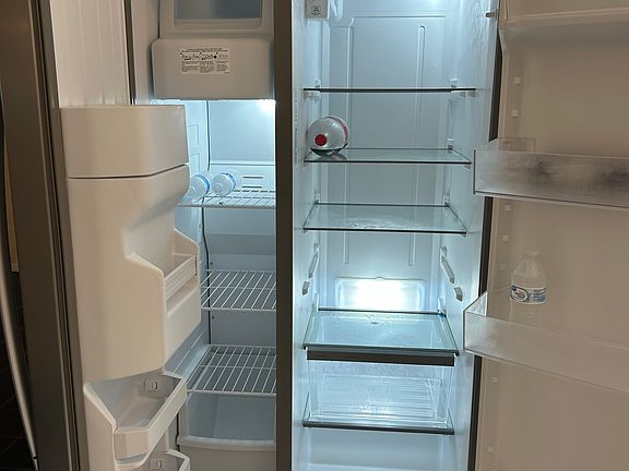 Nice big, side by side refrigerator