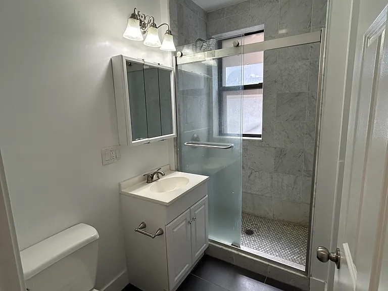9 Peterborough St #5 — Photo 8