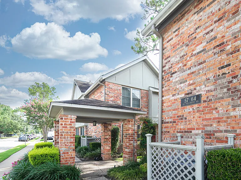 515 Tallowood Rd #60 — Photo 2