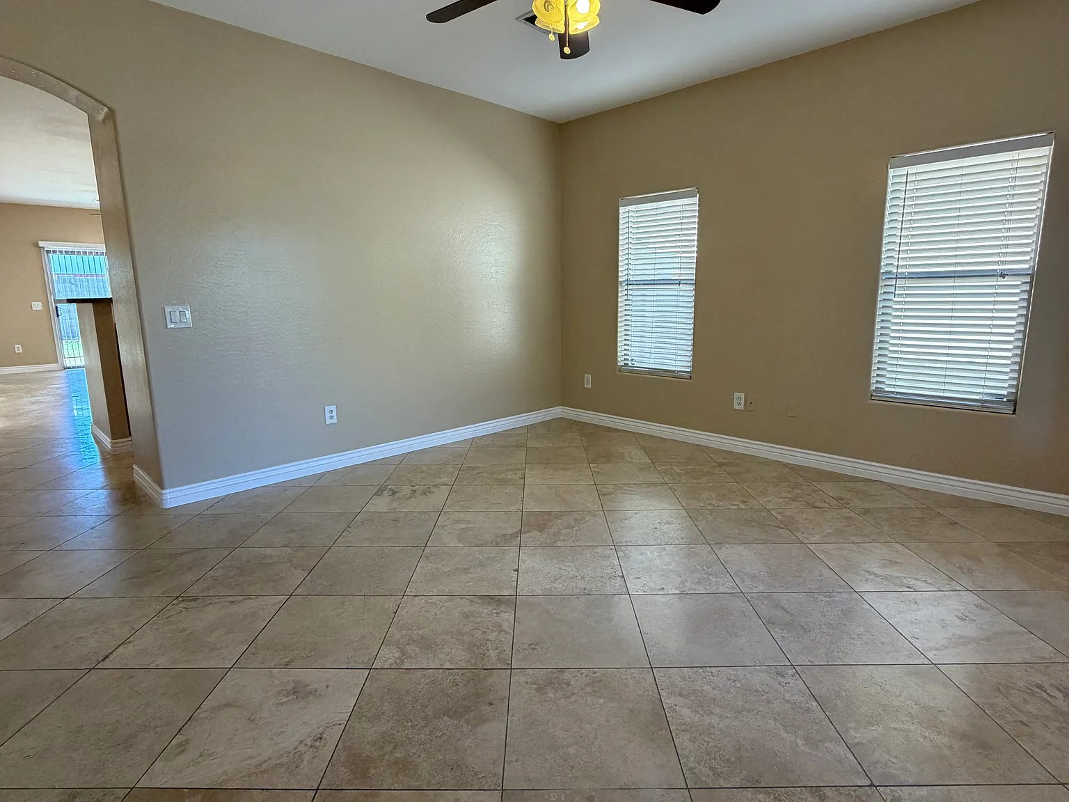 3 bed, 1500 sqft, $2,300 — Photo 3