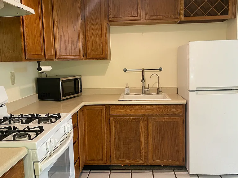 94 Mountain Ave — Photo 6