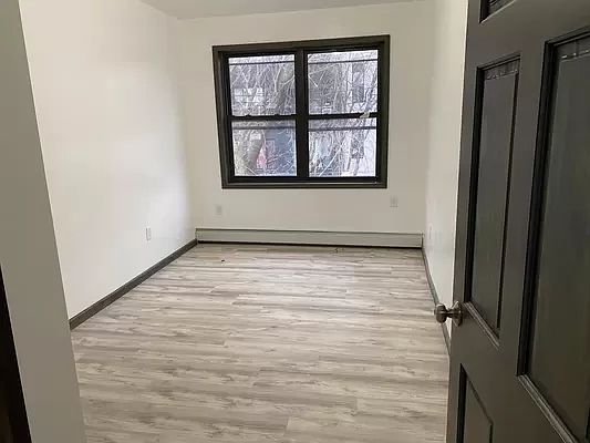 3rd image of 362 Menahan St