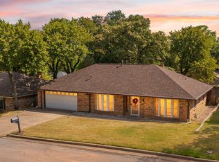5710 Valley Ridge Ct, Arlington, TX 76017