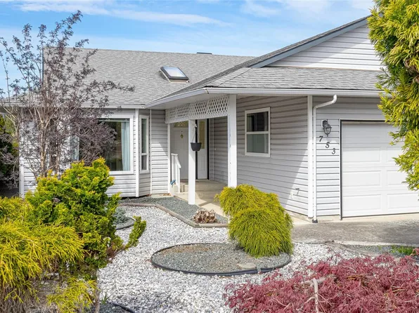 753 Soriel Rd, Parksville, BC V9P 1B5