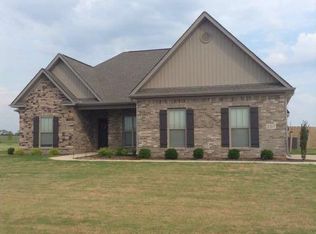 207 Briarcrest Rd, Hazel Green, AL 35750