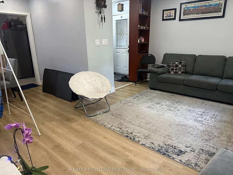 135 Treverton Dr #MAIN — Photo 5