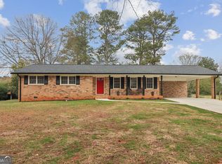 560 Donna Dr SW, Smyrna, GA 30082