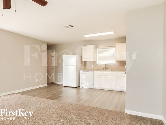 4th image of 2621 Marlin Dr
