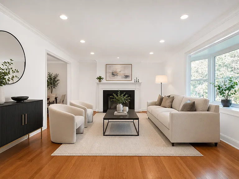 20 Kingston Rd — Photo 3