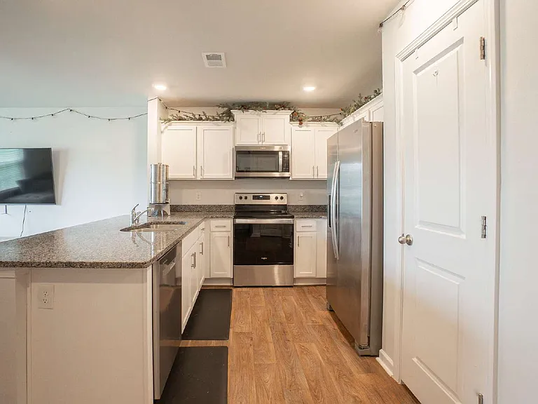 306 Wall St — Photo 7