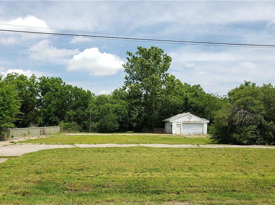 2nd image of 8925 NE 15th St Lot 10