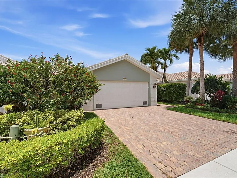28207 Islet Trl — Photo 4