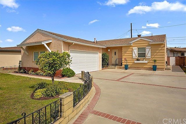 Welcome to 3205 W. 181st Street.  Plenty of room for additional parking