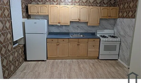 1 bed, $2,850 — Photo 1