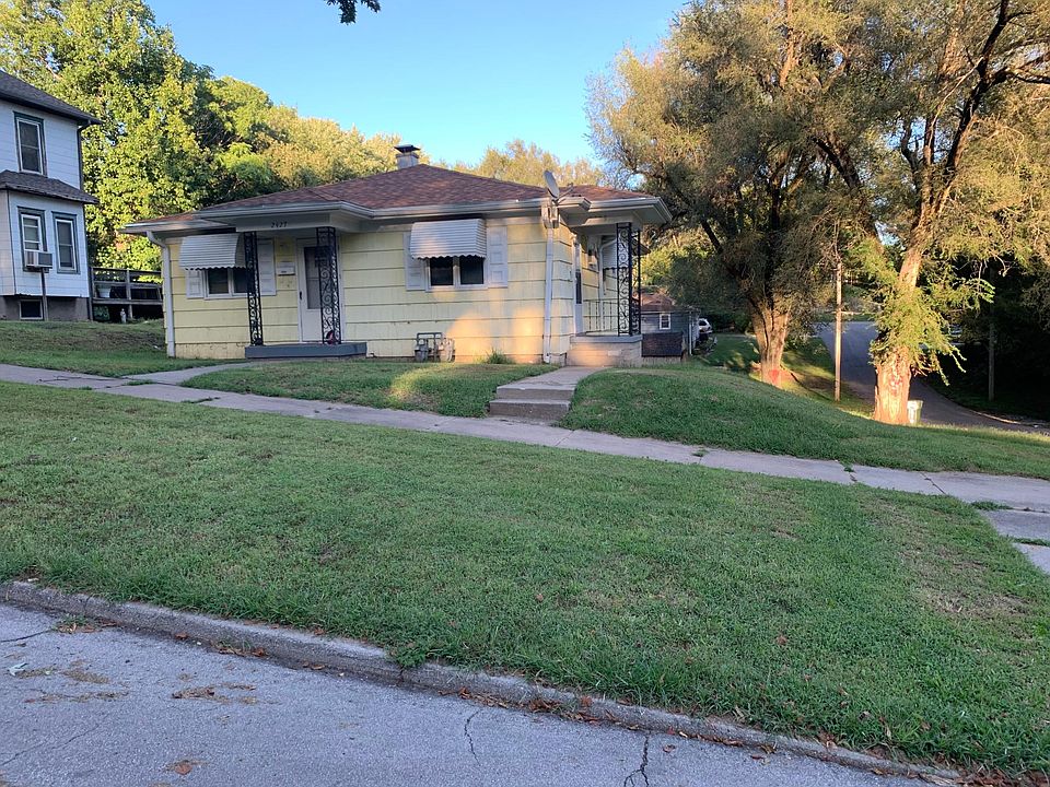 1st image of 2429 S 18th St