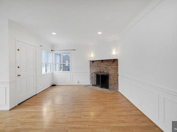 3rd image of 2754 Sawtelle Blvd