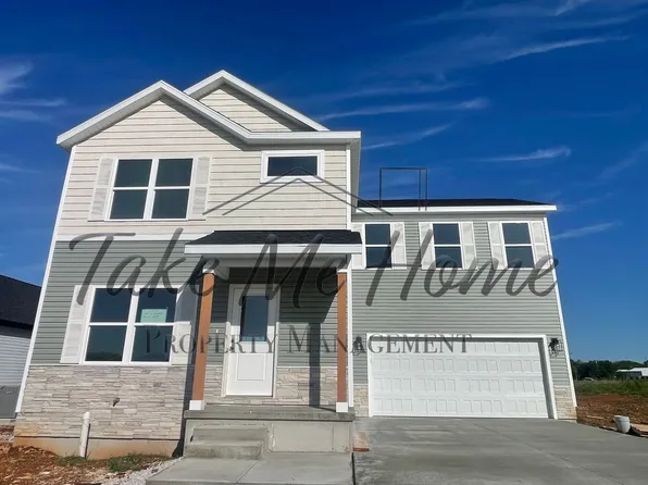 1743 N Boxwood Dr, Brookline, MO 65619