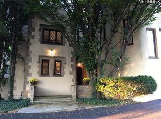 12501 Fairhill Rd, Cleveland, OH 44120