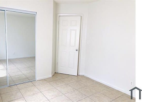 4th image of 2903 61st Ave N
