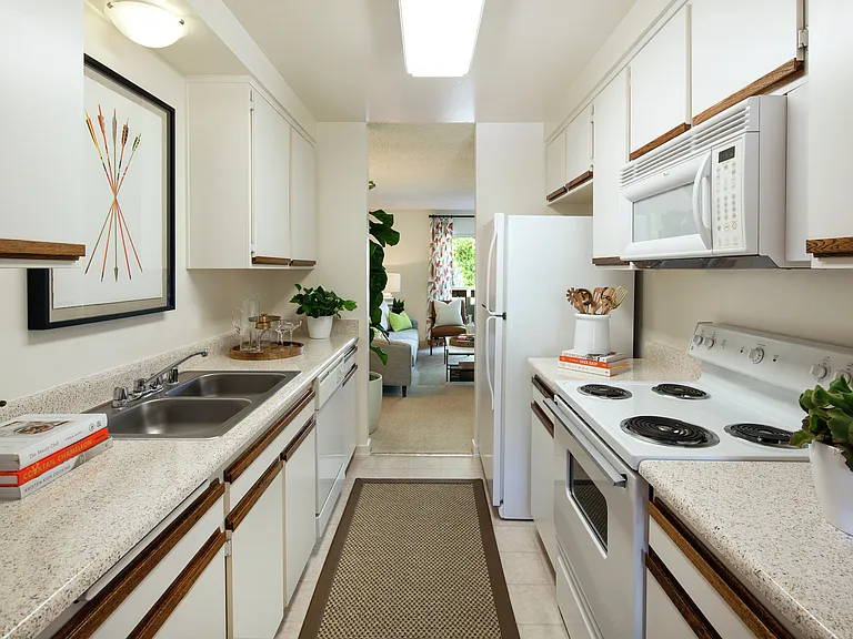 Park West Apartment Homes — Photo 9