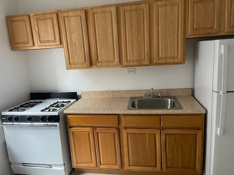 3215-3217 Hull Ave #3C — Photo 17
