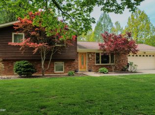 132 Green Acres Rd, Taylorsville, KY 40071