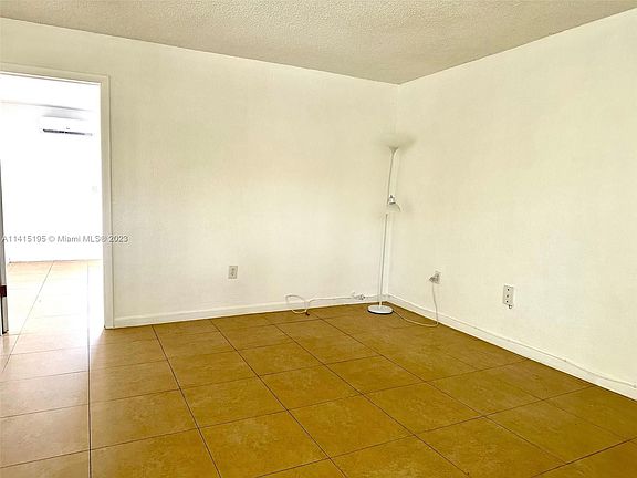 5th image of 4590 SW 67th Ave APT 19