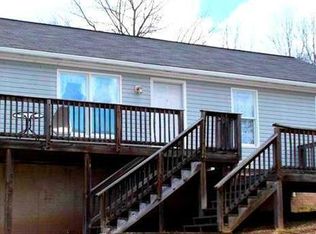 2690 Duckwall Rd, Berkeley Springs, WV 25411