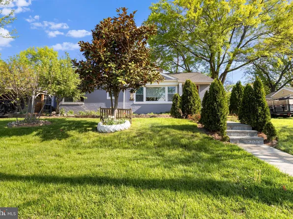 2208 Apache St, Hyattsville, MD 20783