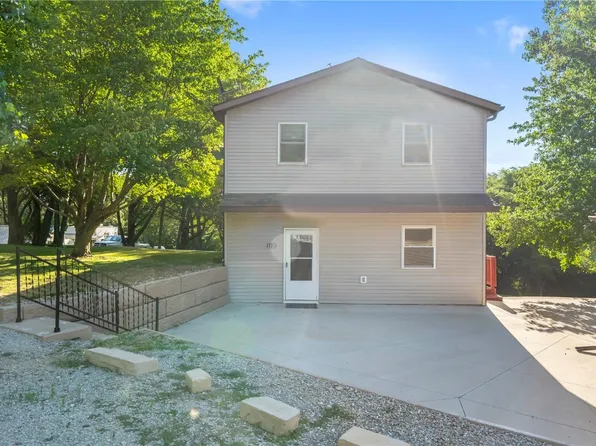 4039 Phelps Dr, Brooklyn, IA 52211