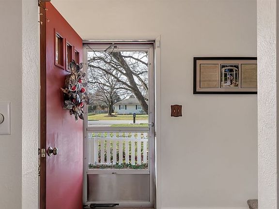 5th image of 58370 Pam Dr