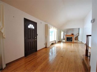 3591 Concord Dr, Beachwood, OH 44122
