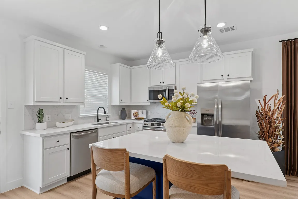 Ellery Lane Apartments Kitchen