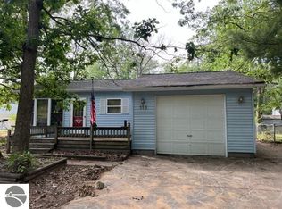 115 Kimberly Dr, Prudenville, MI 48651