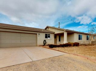 325 2nd St NE, Rio Rancho, NM 87124