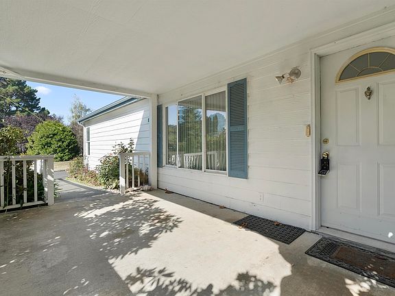 4th image of 60 Skycrest Dr
