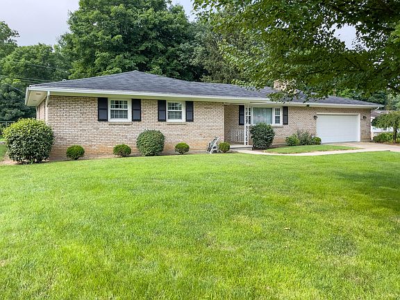 3rd image of 845 Wooddale Dr