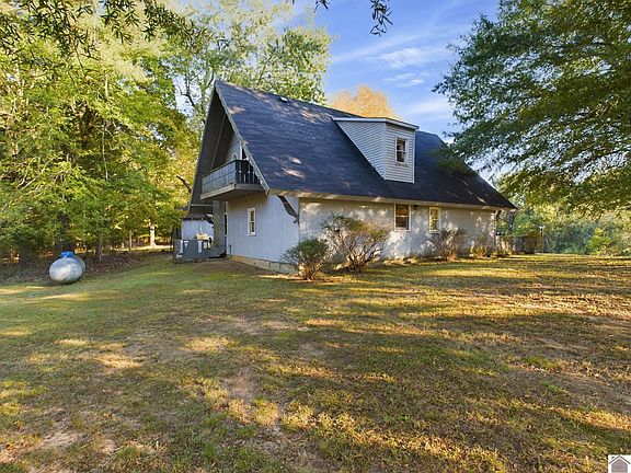 3rd image of 28 Sadler Rd