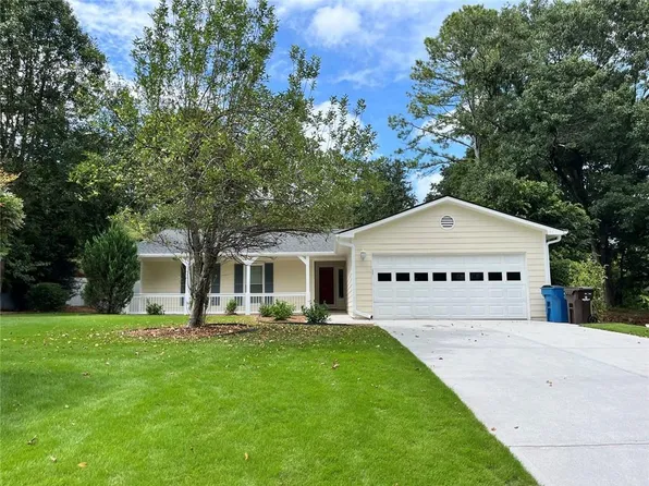 50 Parkmont Dr, Roswell, GA 30076