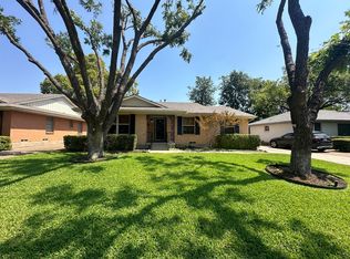 9630 Livenshire Dr, Dallas, TX 75238