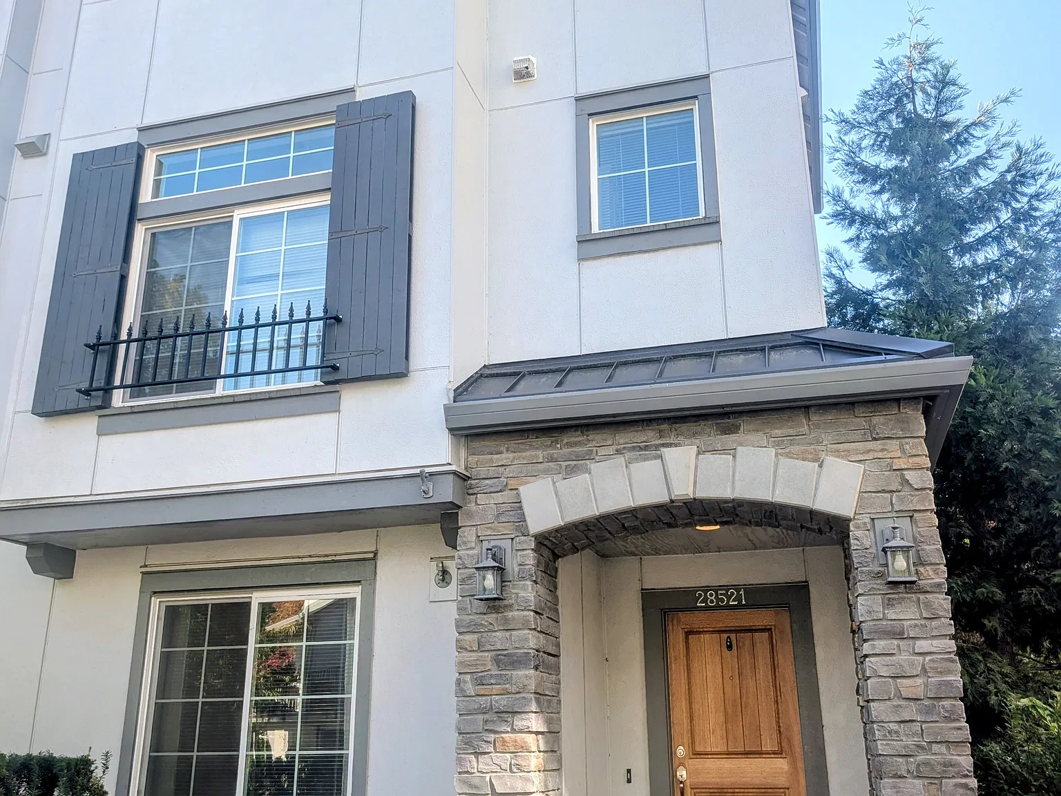 3 bed, 3.5 bath, 1651 sqft, $2,650 — Photo 1