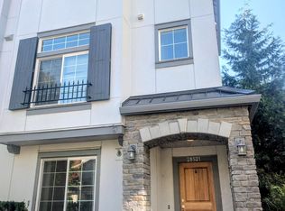 28521 SW Orleans Ave, Wilsonville, OR 97070
