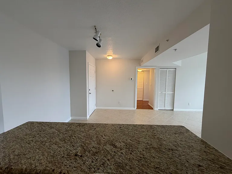 519 E Sheridan St #3072 — Photo 6